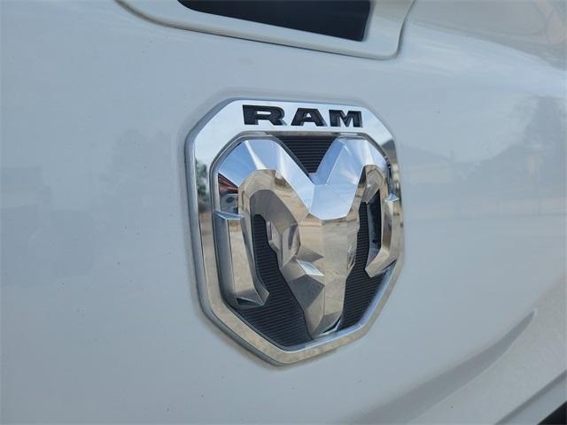 RAM 1500 Big Horn Crew Cab SWB 2WD 2022