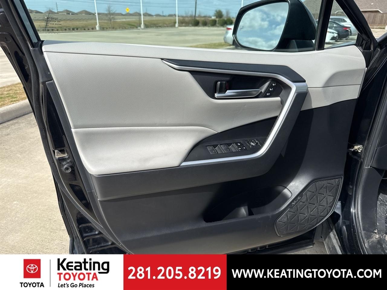 Toyota RAV4 XLE Premium AWD 2022