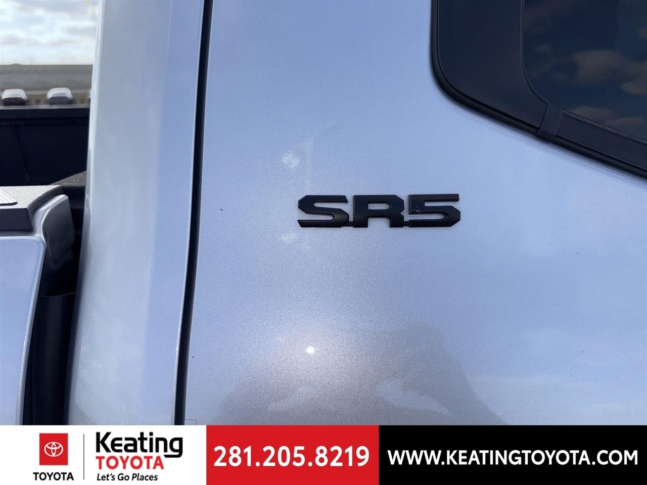 Toyota Tundra SR5 CrewMax 2WD 2024