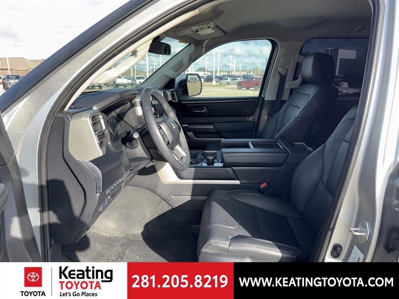 Toyota Tundra SR5 CrewMax 2WD 2024