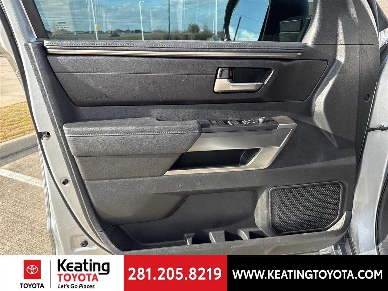 Toyota Tundra SR5 CrewMax 2WD 2024