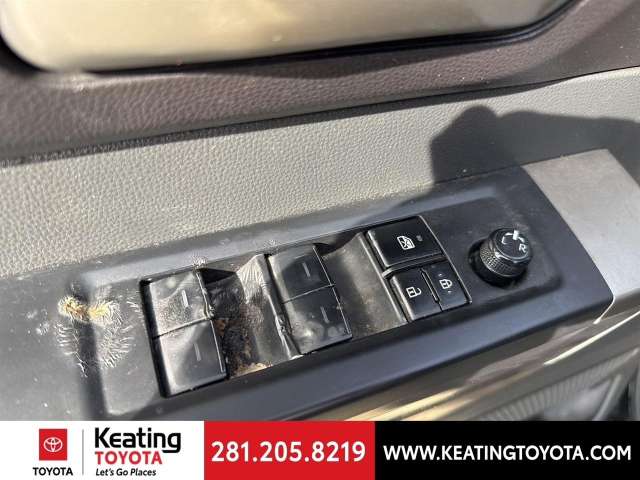 Toyota Tundra SR5 CrewMax 2WD 2025