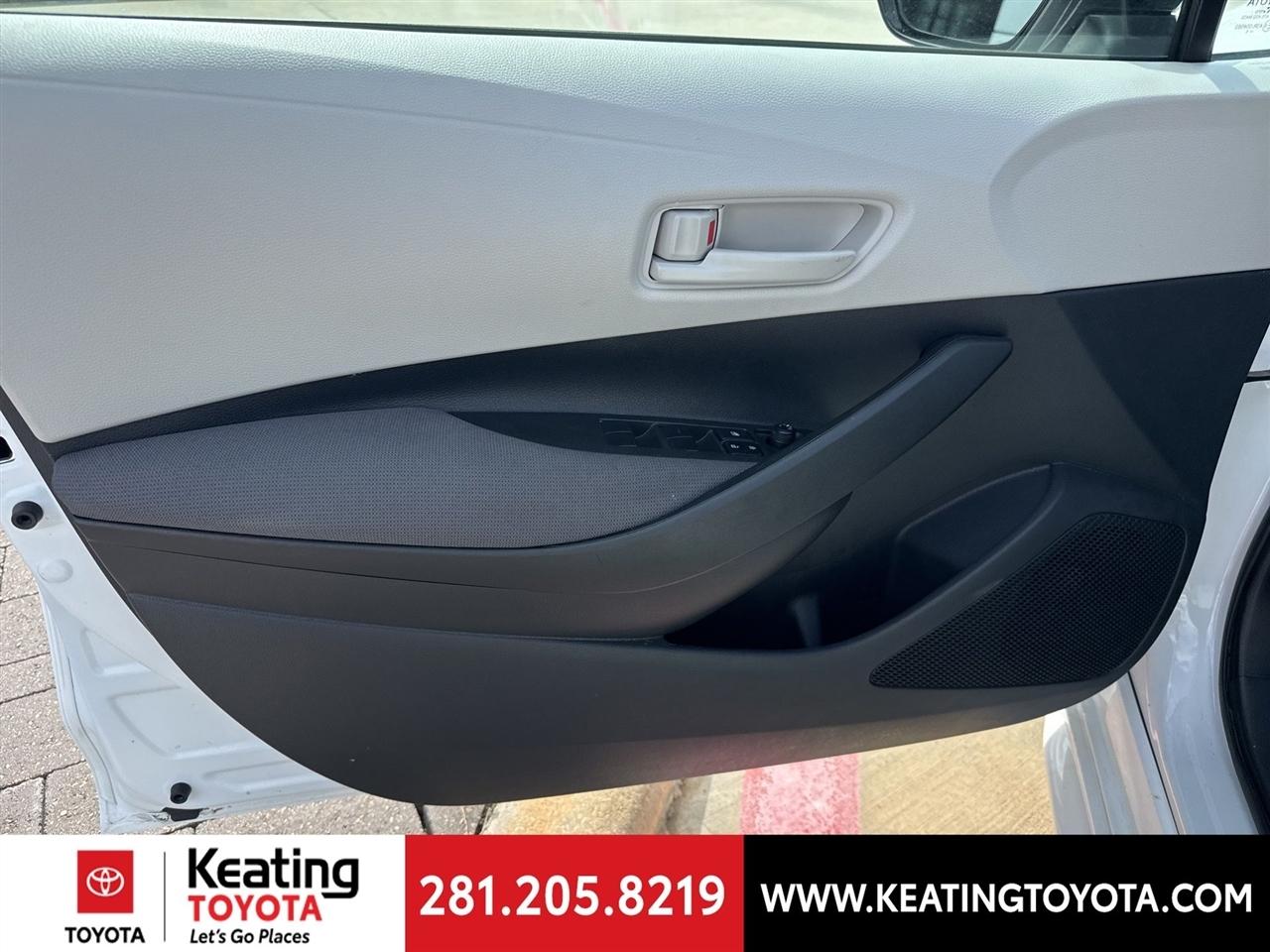 Toyota Corolla LE 2025