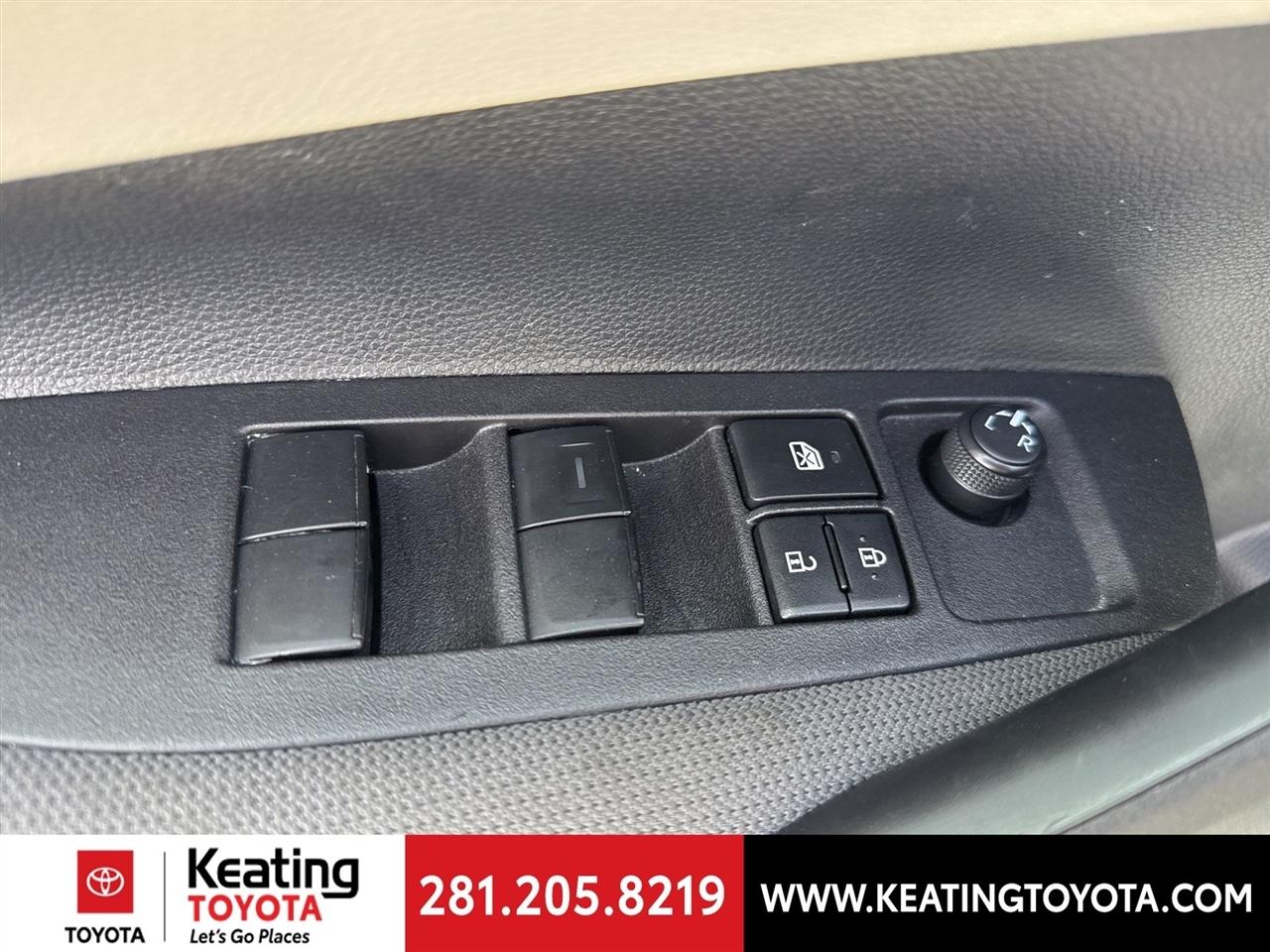 Toyota Corolla LE 2025