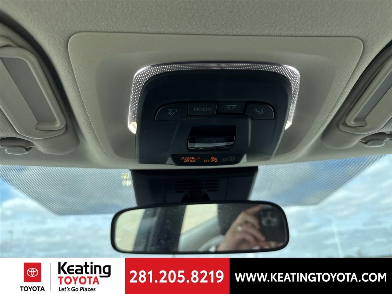 Toyota Corolla LE 2024