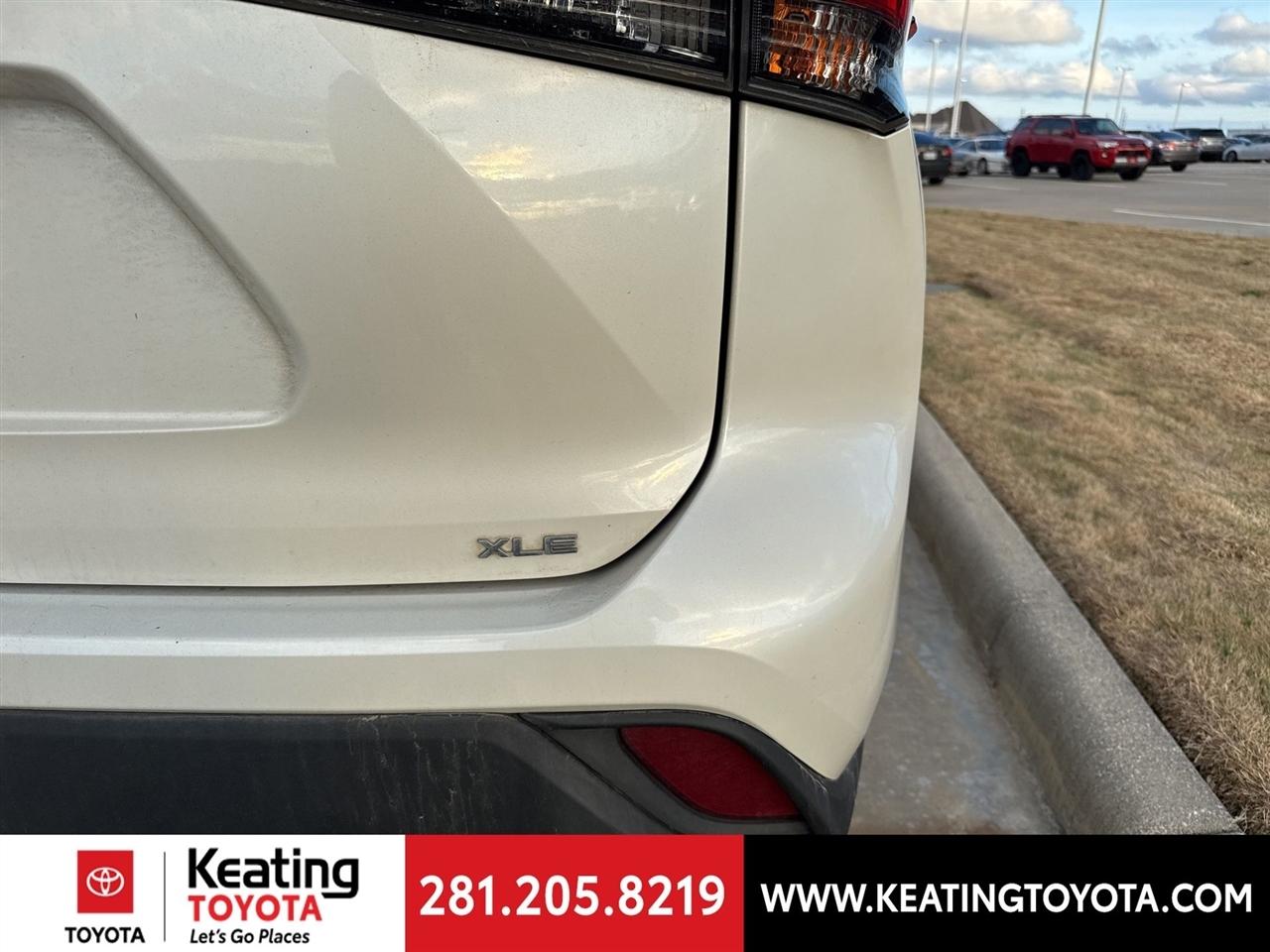 Toyota Highlander XLE FWD V6 2021