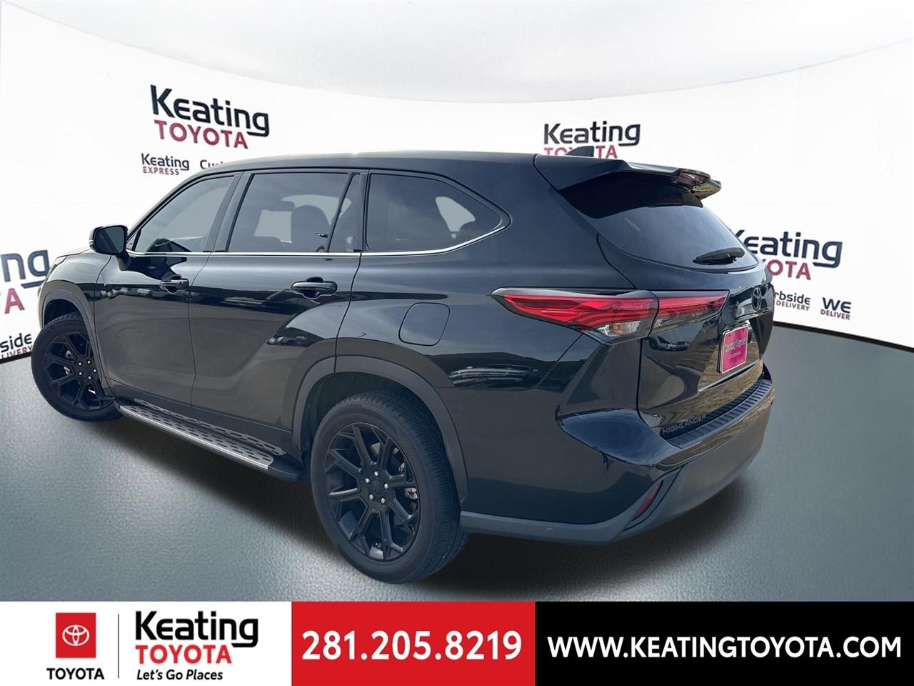 Toyota Highlander LE FWD V6 2022