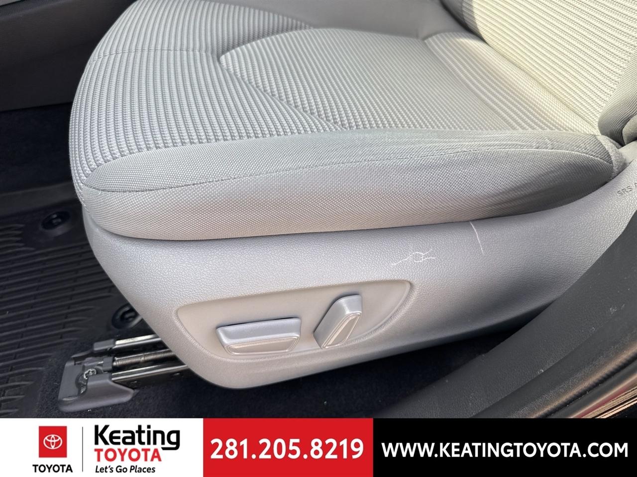 Toyota Highlander LE FWD V6 2022