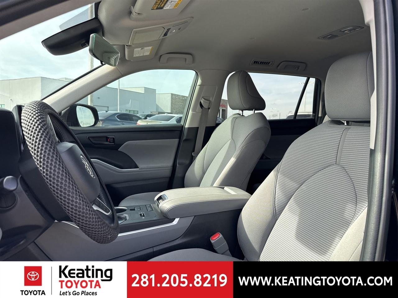 Toyota Highlander LE FWD V6 2022