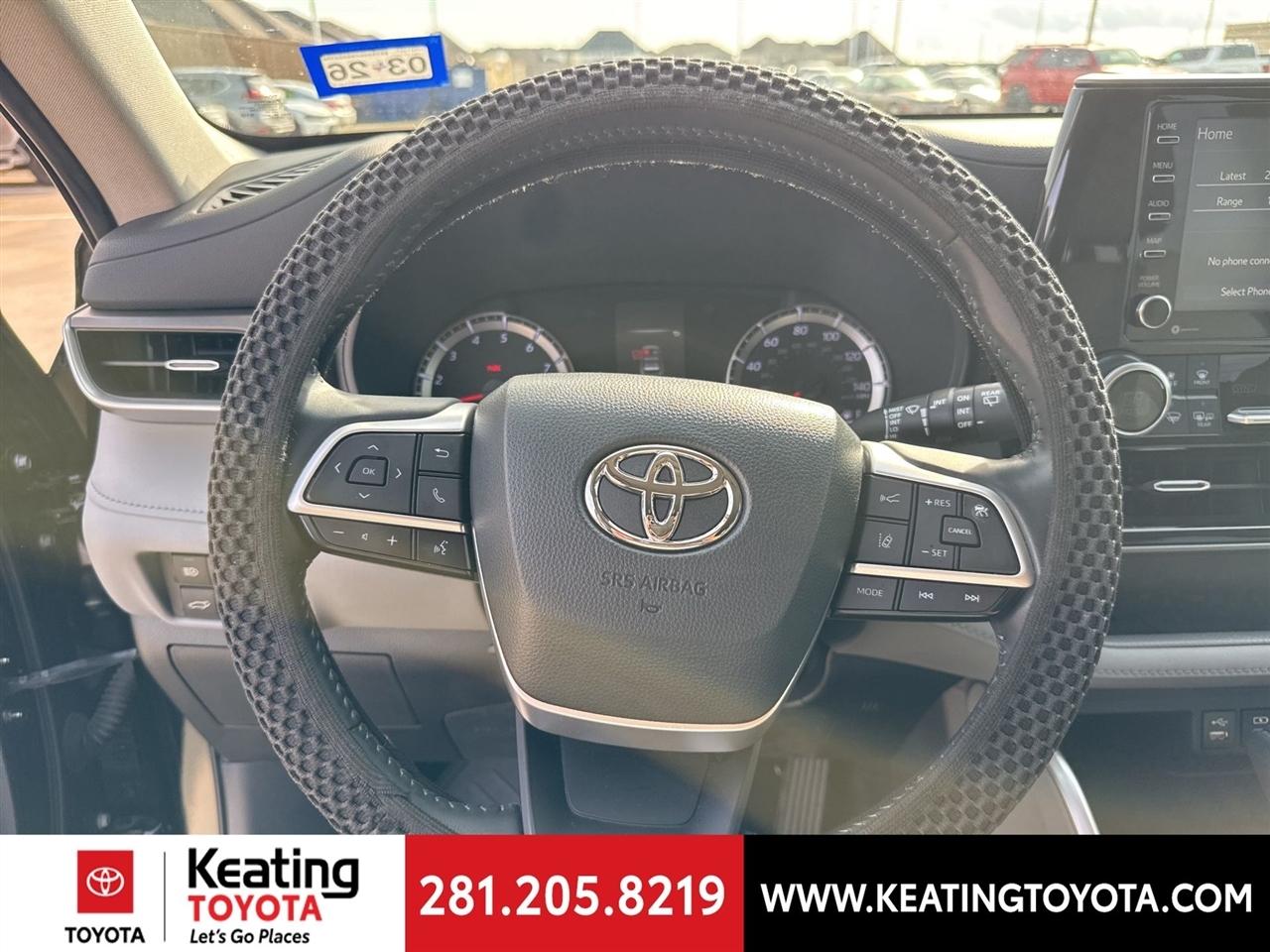 Toyota Highlander LE FWD V6 2022