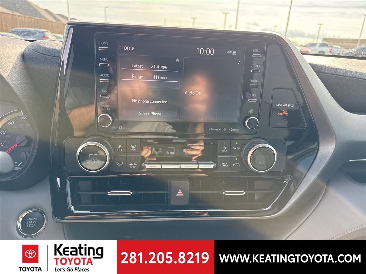 Toyota Highlander LE FWD V6 2022