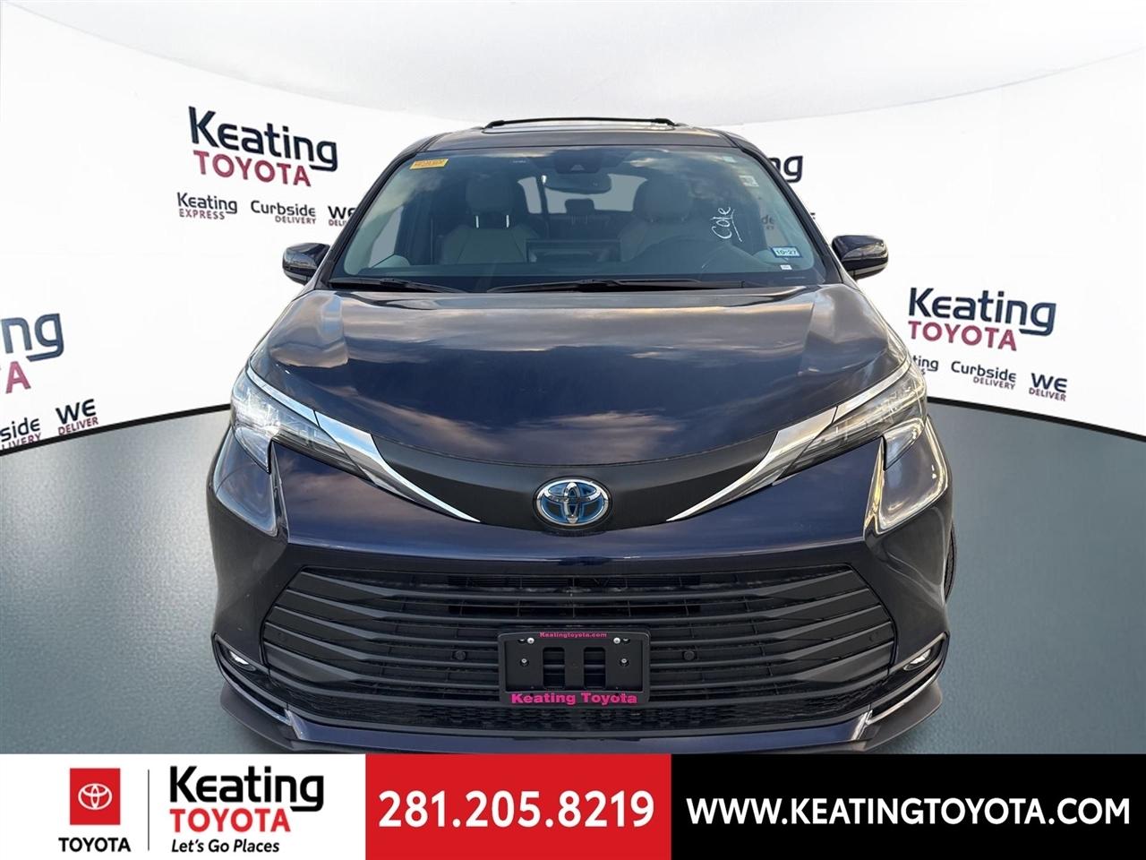 Toyota Sienna XLE 7-Passenger 2025