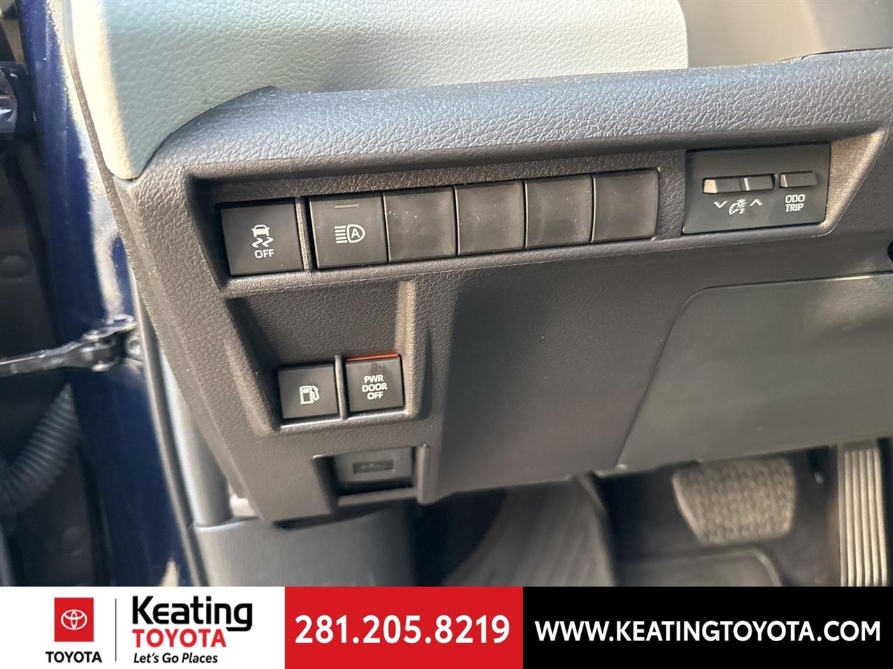 Toyota Sienna XLE 7-Passenger 2025