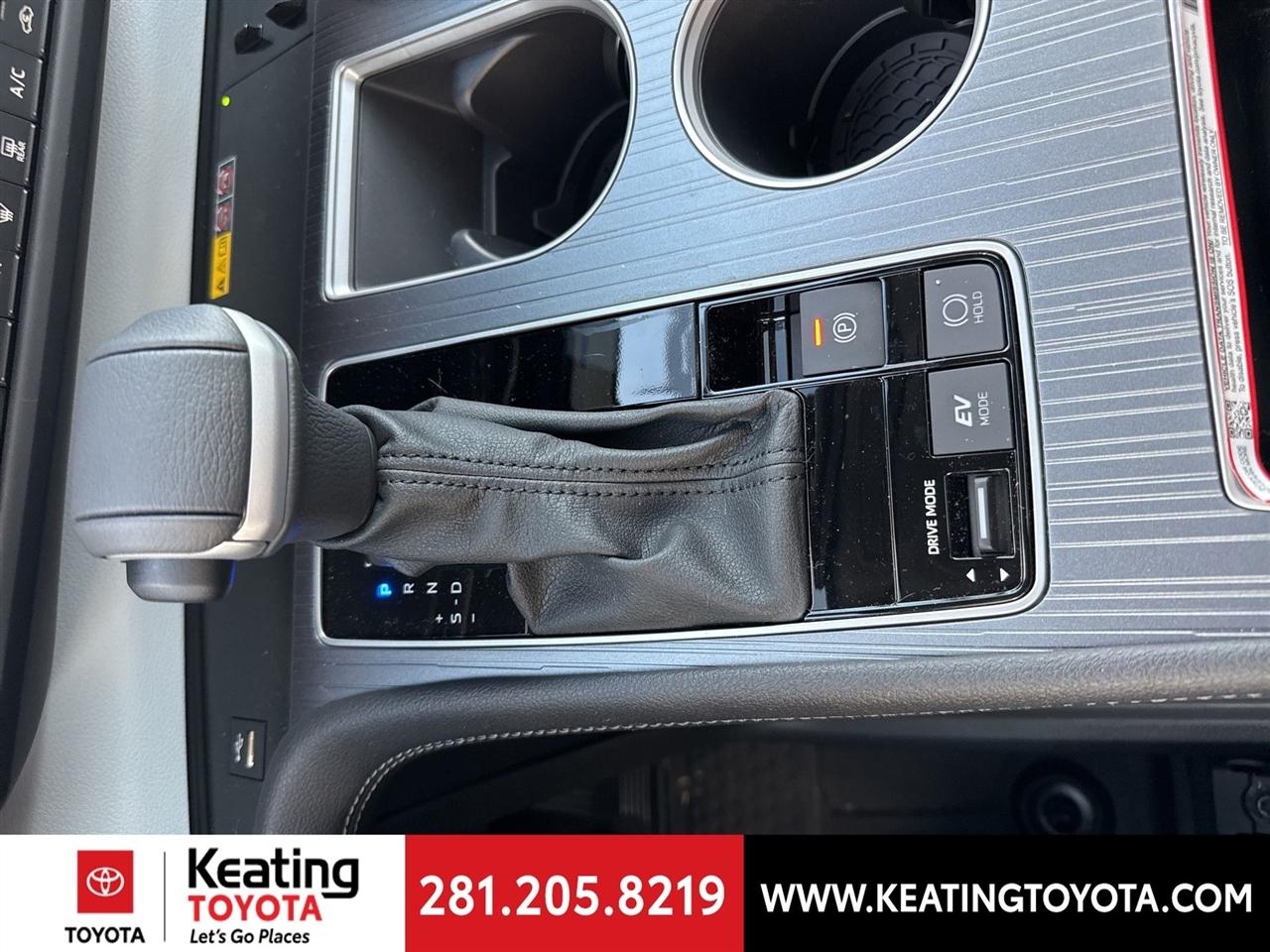 Toyota Sienna XLE 7-Passenger 2025