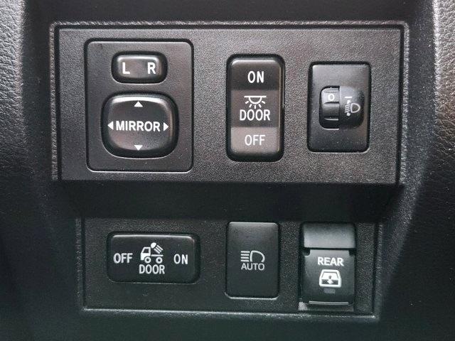 Toyota Tundra SR5 5.7L V8 CrewMax 4WD 2019