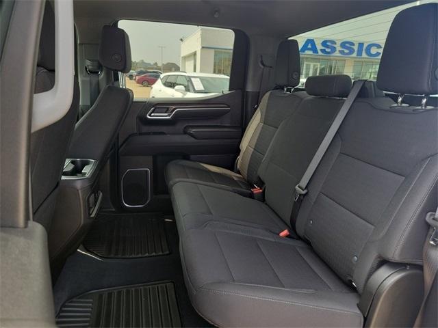 Chevrolet Silverado 1500 LT Crew Cab 2WD 2025