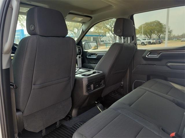 Chevrolet Silverado 1500 LT Crew Cab 2WD 2025