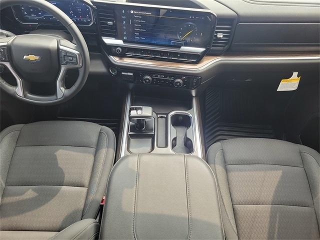 Chevrolet Silverado 1500 LT Crew Cab 2WD 2025