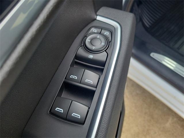 Chevrolet Silverado 1500 LT Crew Cab 2WD 2025