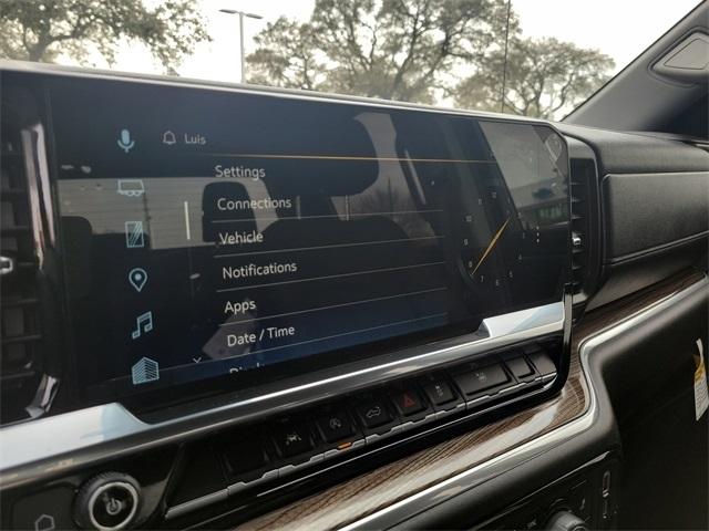 Chevrolet Silverado 1500 LT Crew Cab 2WD 2025