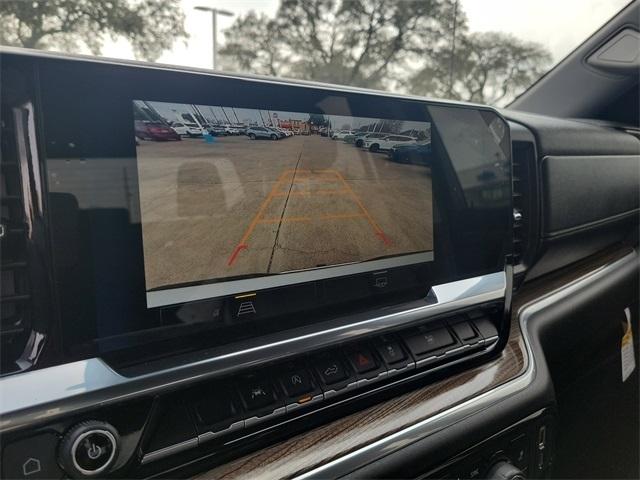 Chevrolet Silverado 1500 LT Crew Cab 2WD 2025