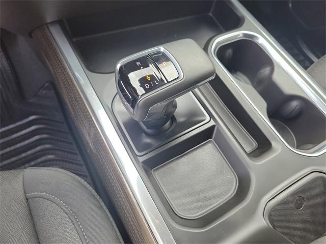 Chevrolet Silverado 1500 LT Crew Cab 2WD 2025