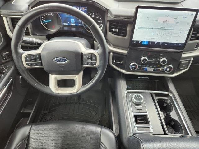 Ford Expedition XLT 2022