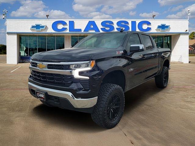 Chevrolet Silverado 1500 LT Crew Cab 4WD 2026