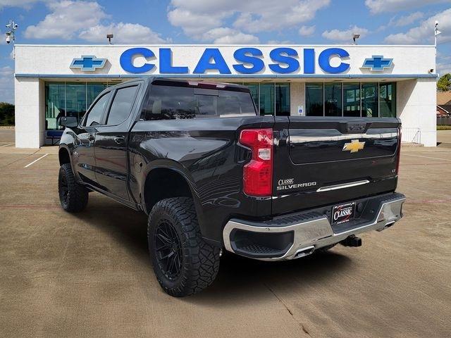 Chevrolet Silverado 1500 LT Crew Cab 4WD 2026