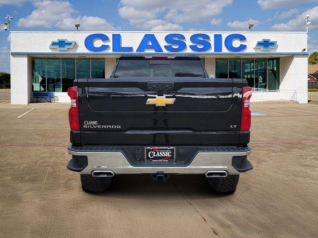 Chevrolet Silverado 1500 LT Crew Cab 4WD 2026