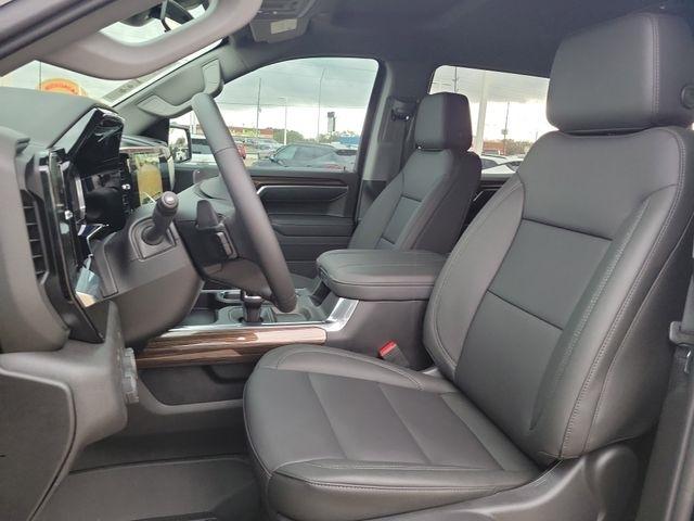 Chevrolet Silverado 1500 LT Crew Cab 4WD 2026