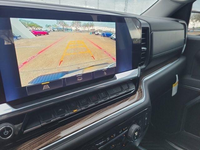 Chevrolet Silverado 1500 LT Crew Cab 4WD 2026