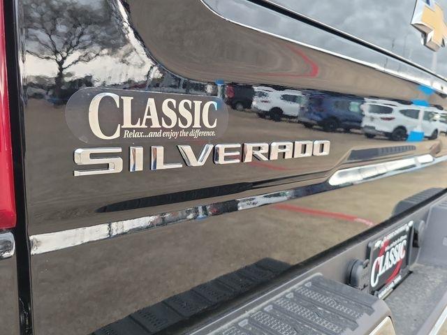 Chevrolet Silverado 1500 LT Crew Cab 4WD 2026