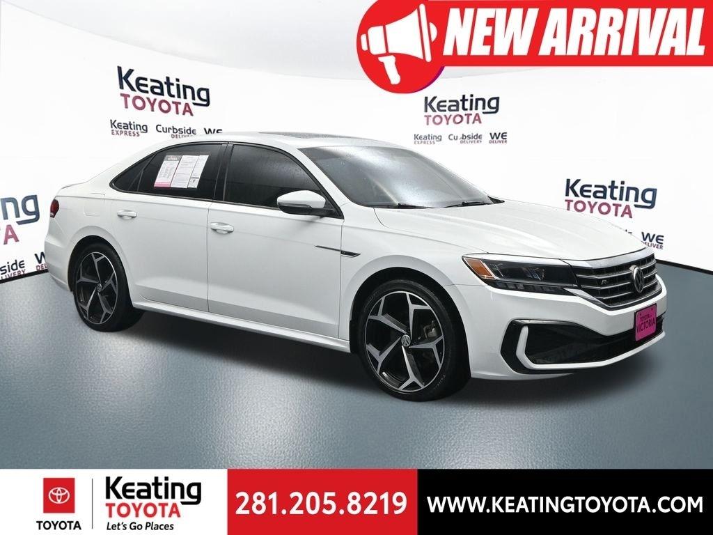 2022 Volkswagen Passat R-Line