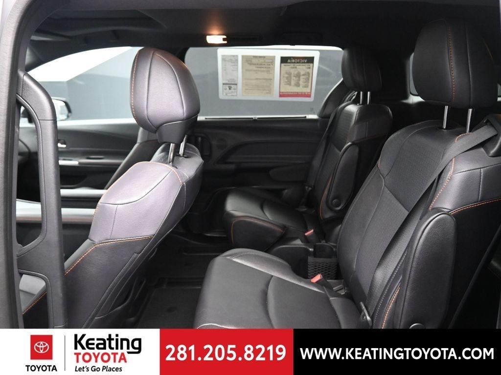 Toyota Sienna XSE 7-Passenger 2023