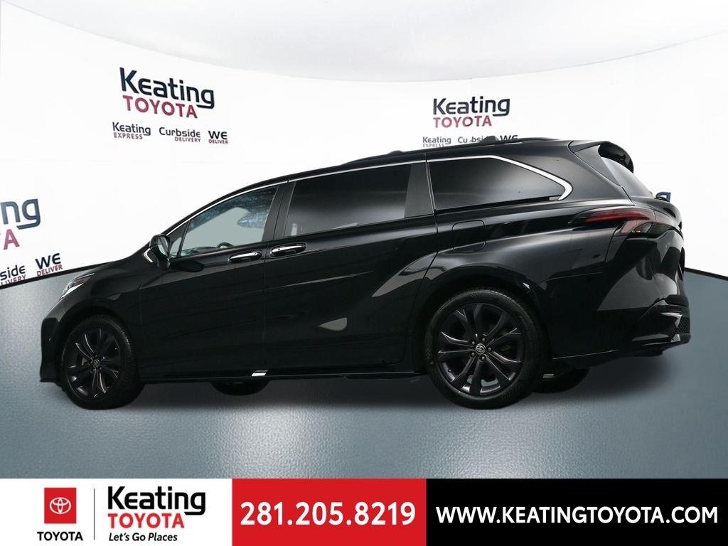 Toyota Sienna XSE 7-Passenger 2023