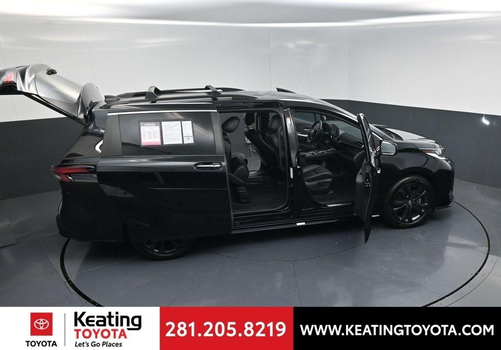 Toyota Sienna XSE 7-Passenger 2023