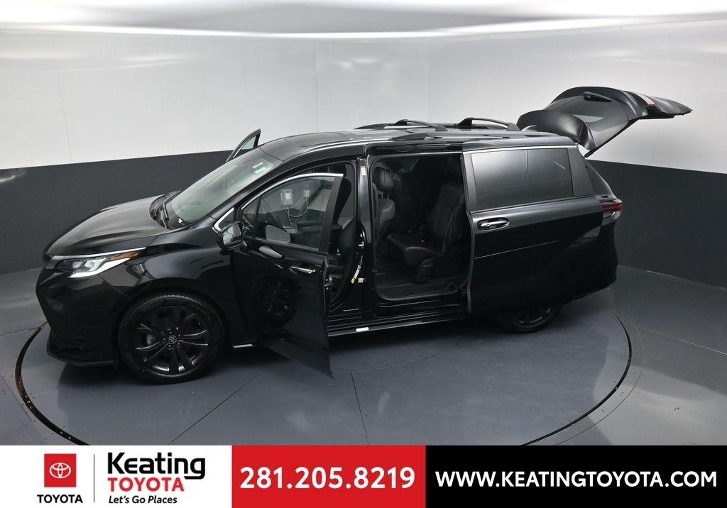 Toyota Sienna XSE 7-Passenger 2023