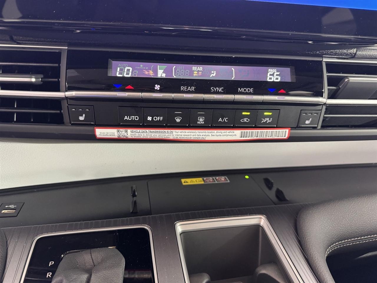 Toyota Sienna XLE 7-Passenger 2026