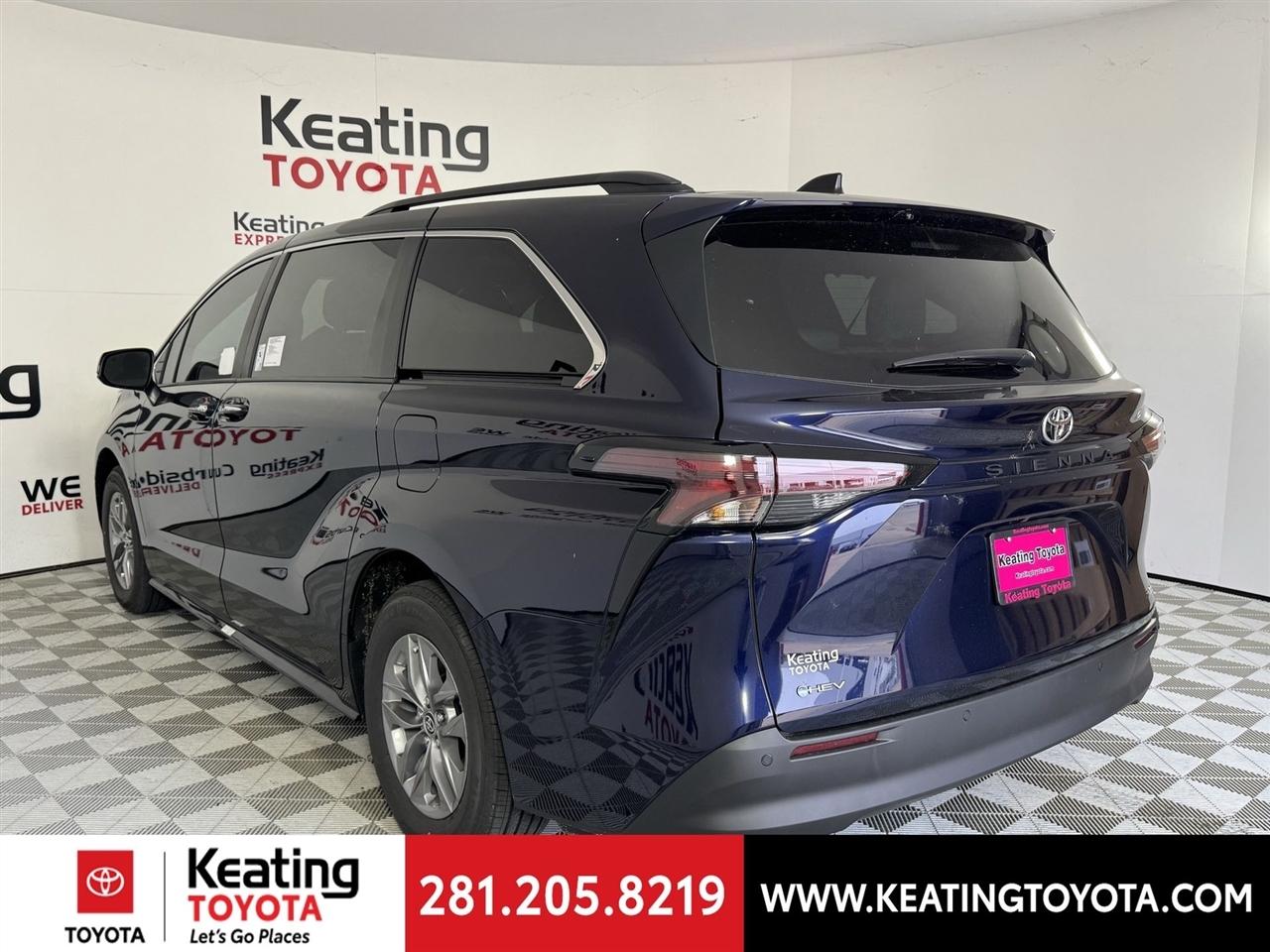 Toyota Sienna XLE 7-Passenger 2026