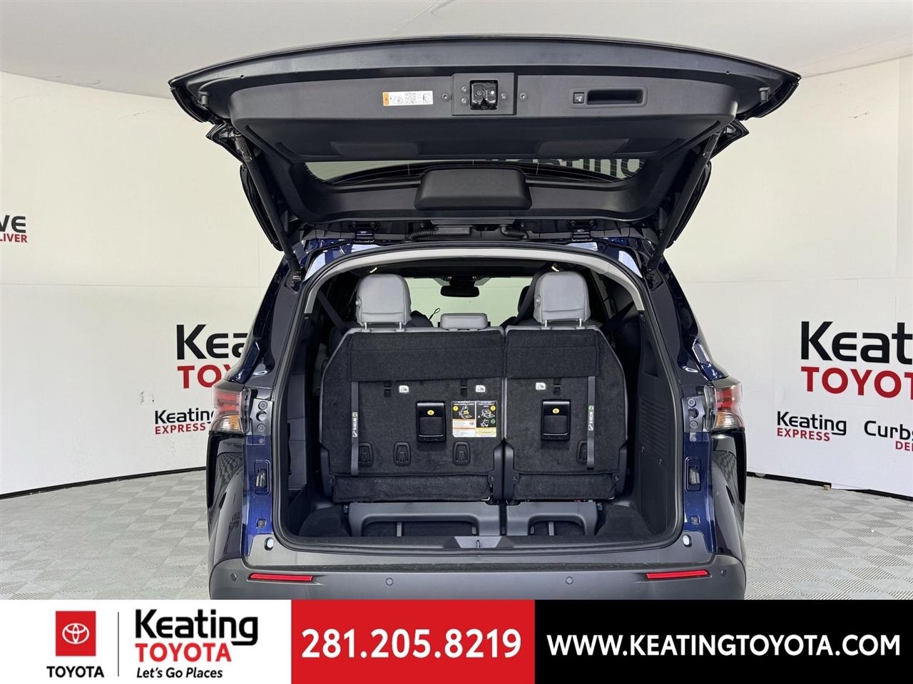 Toyota Sienna XLE 7-Passenger 2026