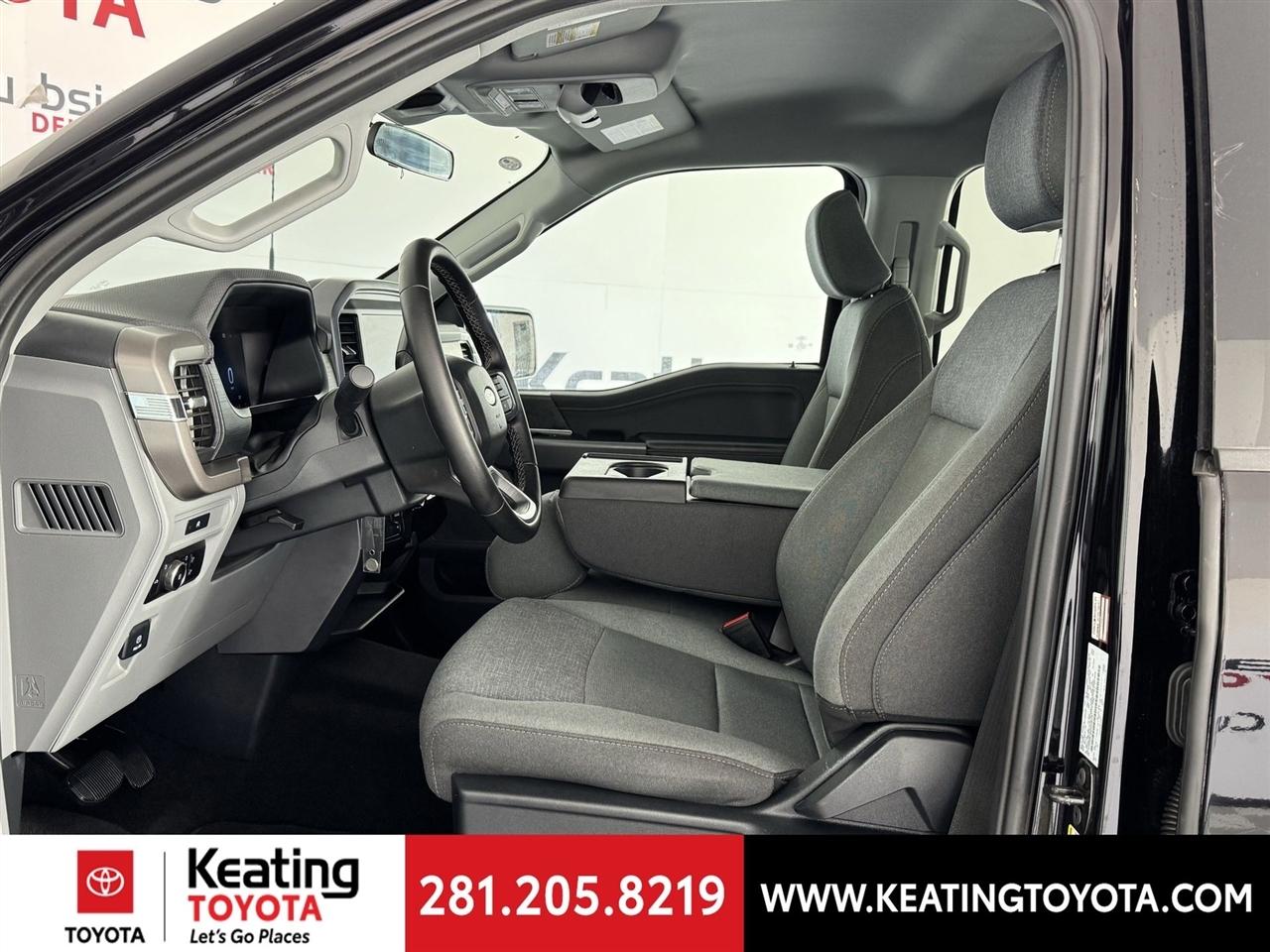 Ford F-150 XLT SuperCrew 4WD 2025