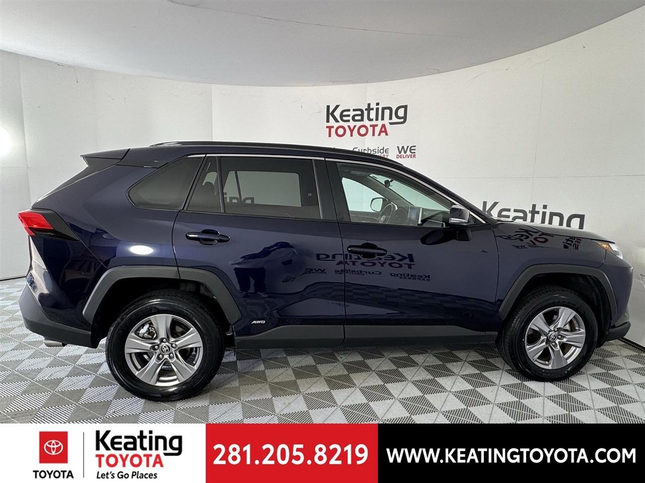 Toyota RAV4 Hybrid XLE 2025