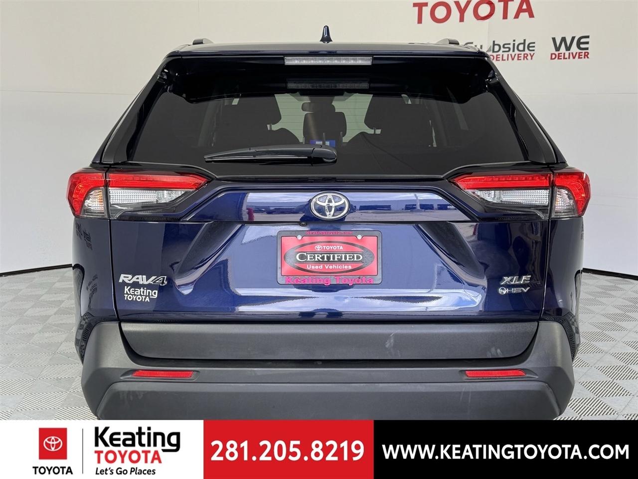 Toyota RAV4 Hybrid XLE 2025