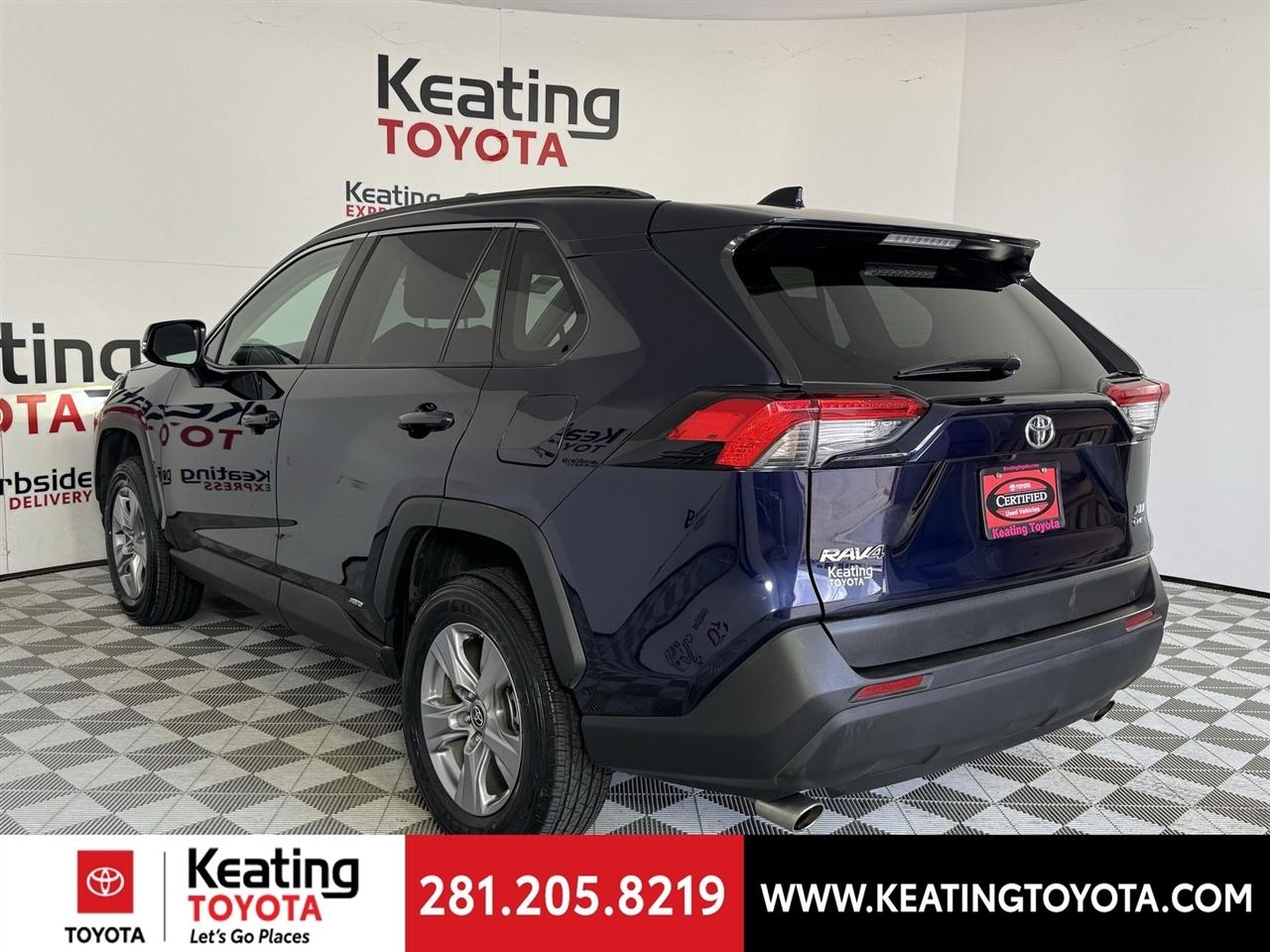 Toyota RAV4 Hybrid XLE 2025