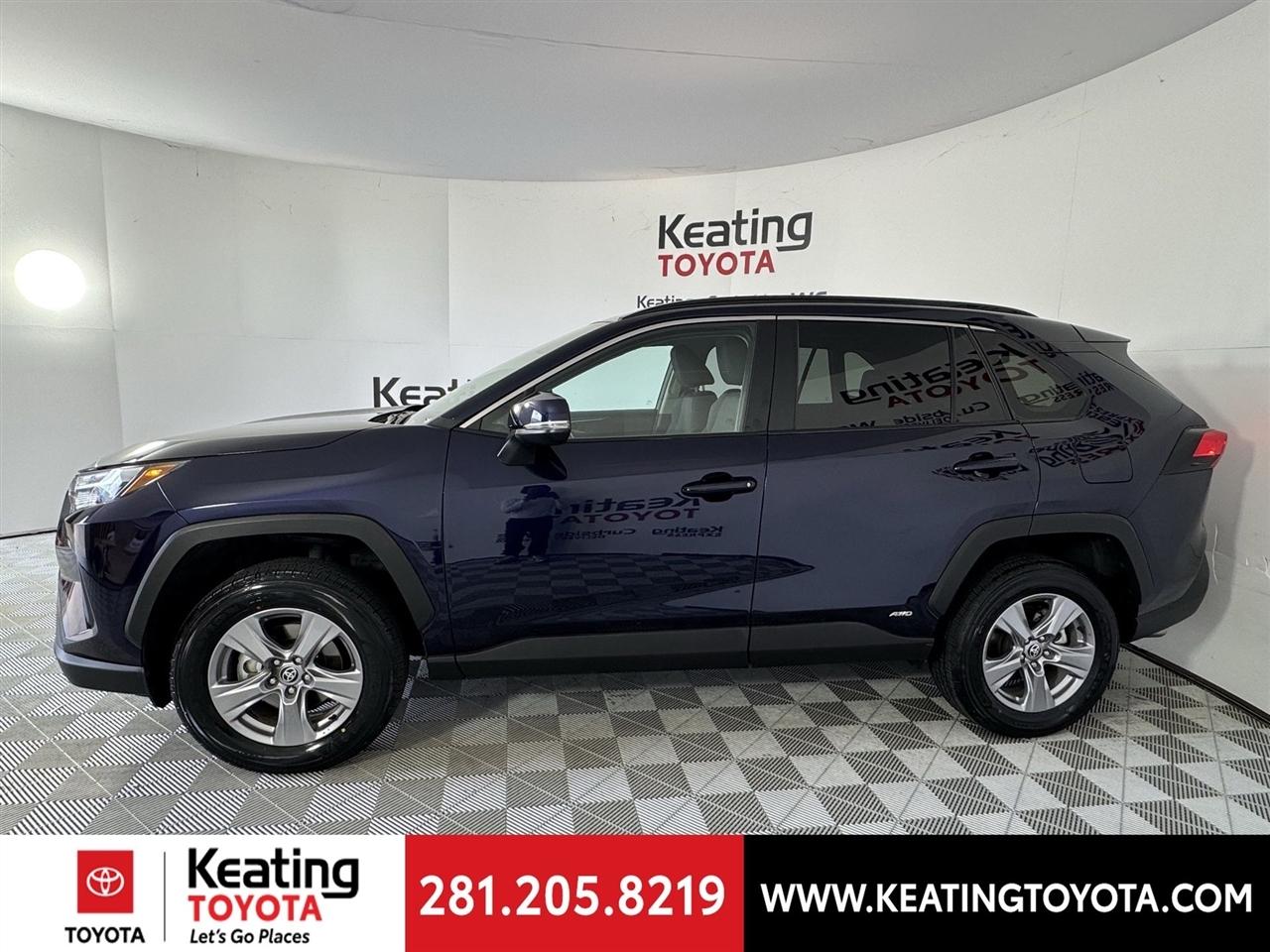 Toyota RAV4 Hybrid XLE 2025