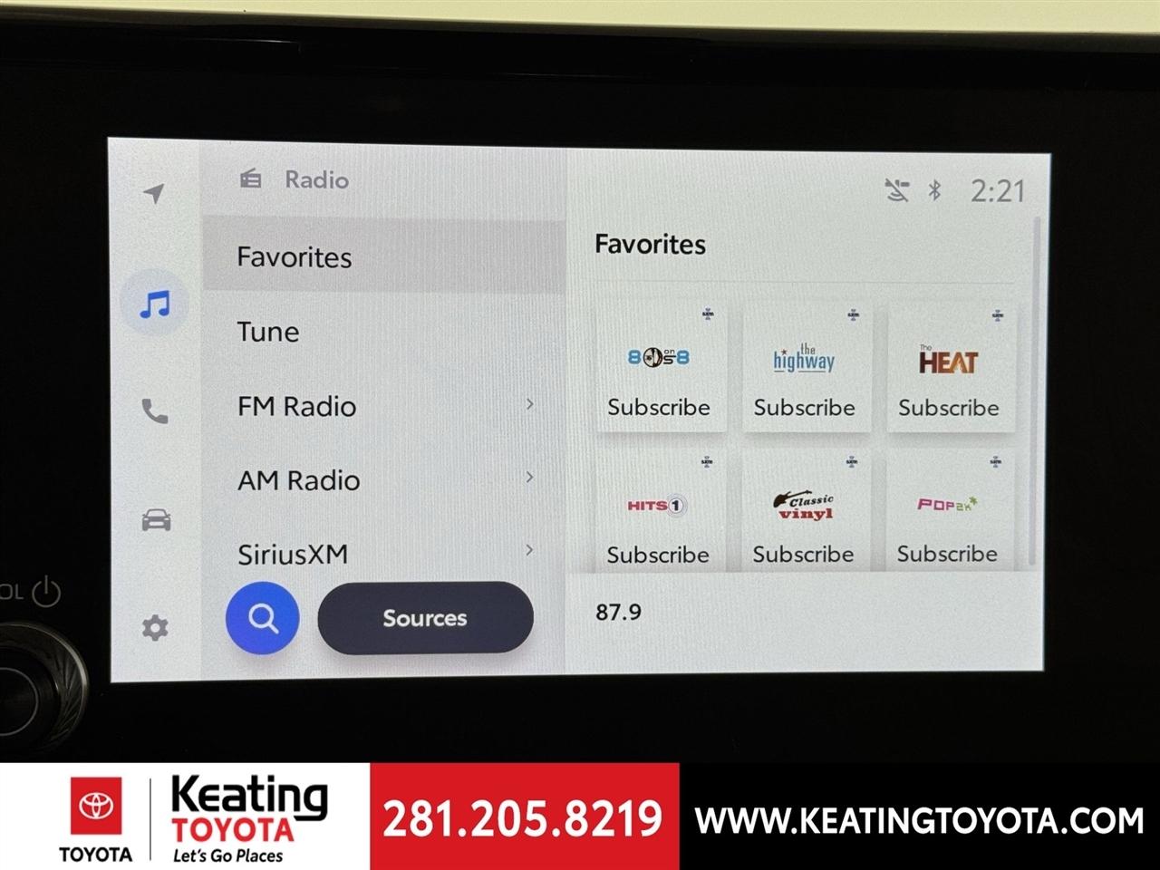 Toyota RAV4 Hybrid XLE 2025