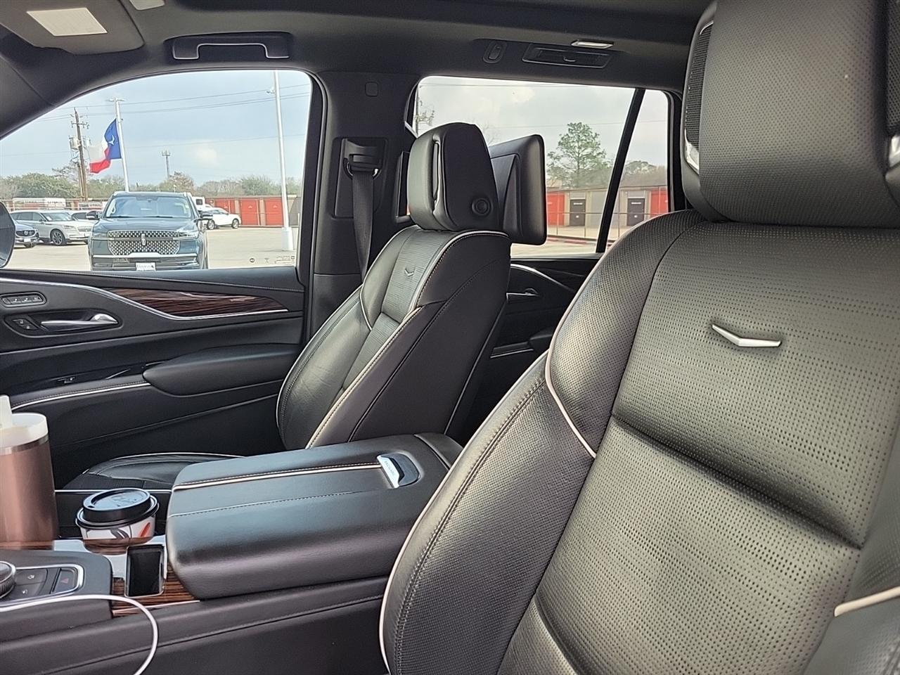 Cadillac Escalade Premium Luxury AWD 2021