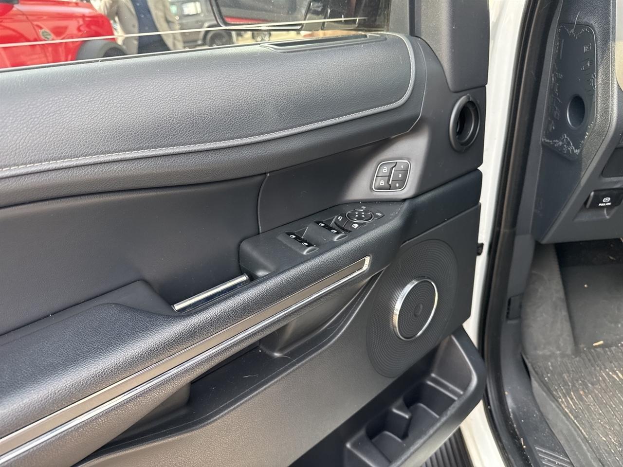 Ford Expedition XLT 2022