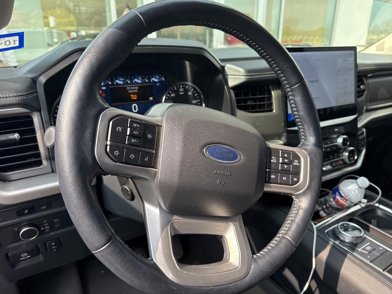 Ford Expedition XLT 2022